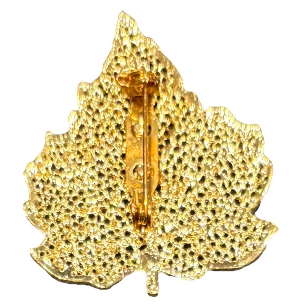 Vintage Gold Tone Maple Leaf Brooch Filigree Pin Jewelry Estate Gift Box - Picture 6 of 12
